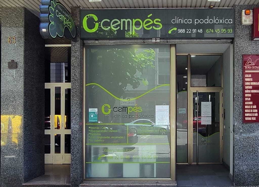 Rebeca Feijóo Romero, titular del centro de podología en Ourense